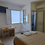 Donna Nina Alojamento de Acomodação e Pequeno-almoço 3*