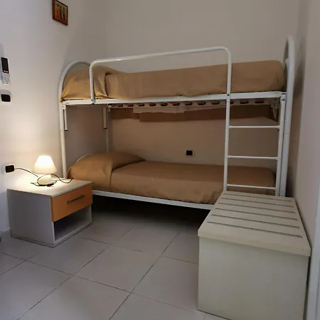 Alojamento de Acomodação e Pequeno-almoço Donna Nina Gioia Tauro