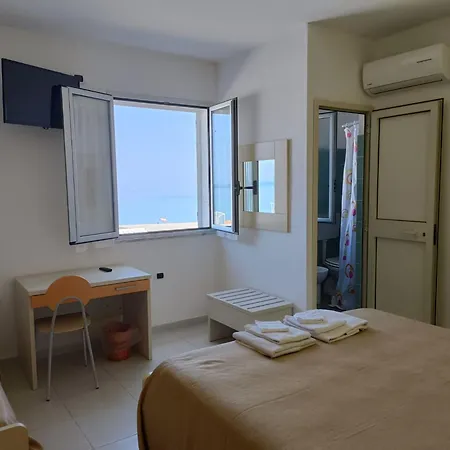 Donna Nina Bed & Breakfast 3*