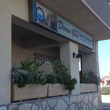 Donna Nina جويا تورو