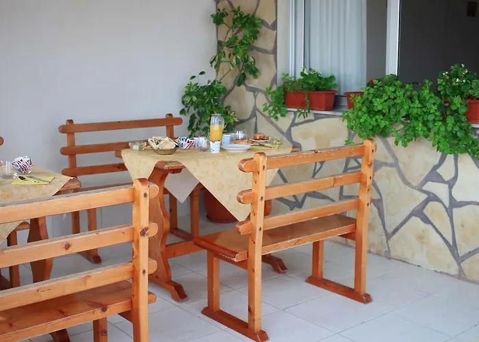 Donna Nina Bed & Breakfast